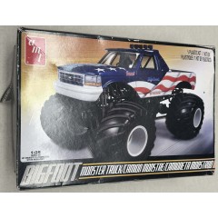 AMT 1:25th Scale Bigfoot Monster Truck Model Kit