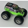Hot Wheels Monster Jam Grave Digger - Large Hub