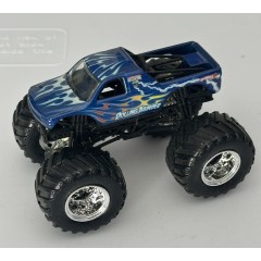 Hot Wheels Monster Jam Rolling Thunder - Large Hub Hot Wheels Monster Jam Rolling Thunder - Large Hub