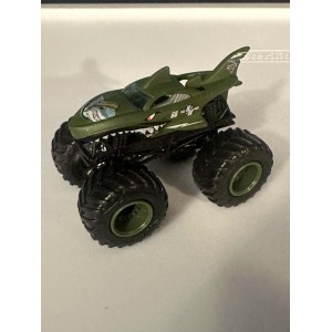 Hot Wheels Monster Jam Shark Shock - Large Hub