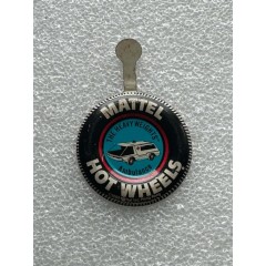Hot Wheels Redline Button - The Heavyweights Ambulance