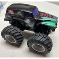 Galoob Tuff Trax Grave Digger Mondo Monster Truck