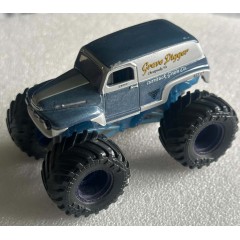 Spin Master Monster Jam Grave Digger Grain Truck