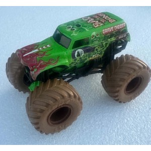 Spin Master Monster Jam Mystery Mudders Grave Digger GD2-03
