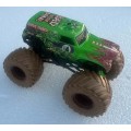 Spin Master Monster Jam Mystery Mudders Grave Digger GD2-03