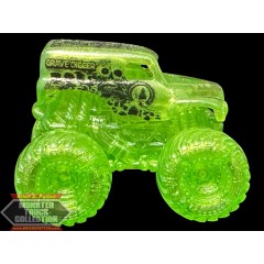 Spin Master Monster Jam Minis Series 17 Grave Digger - Rare Translucent Green